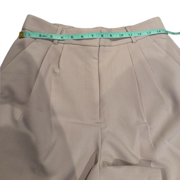 Abercrombie & Fitch Curve Love Sloane Tailored Short - Light Taupe - Picture 7 of 13
